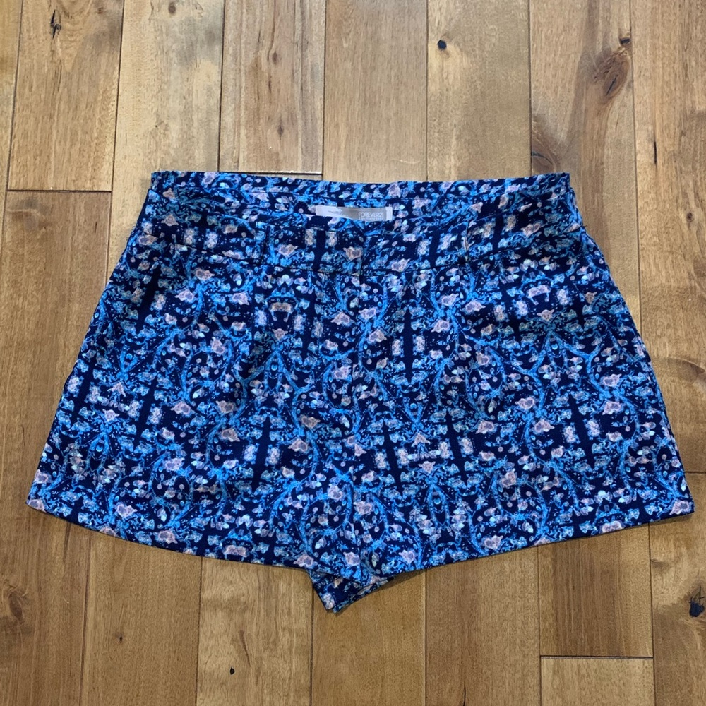 Patterned shorts